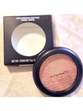 NEW! MAC Extra Dimension Skinfinish Blush in Beaming Blush 9 g